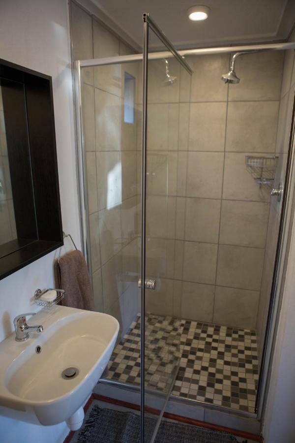 Peaceful 1-Bedroom Flatlet, 10 Min From The Beach Cape Town Exterior photo