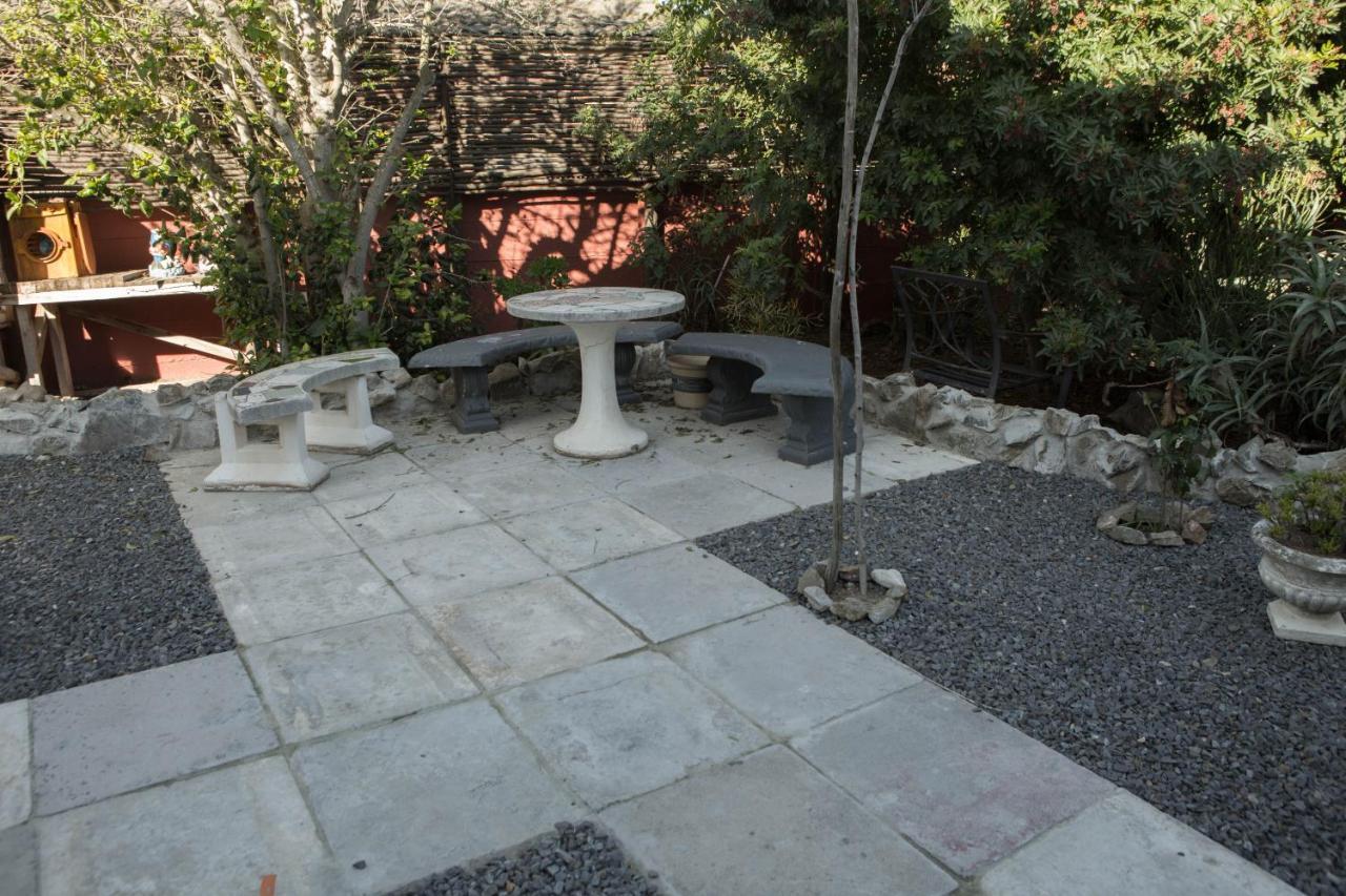 Peaceful 1-Bedroom Flatlet, 10 Min From The Beach Cape Town Exterior photo