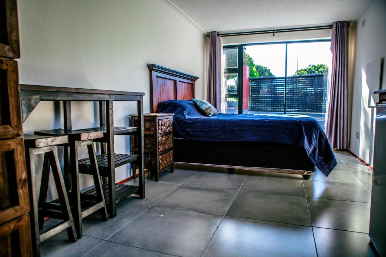 Peaceful 1-Bedroom Flatlet, 10 Min From The Beach Cape Town Exterior photo