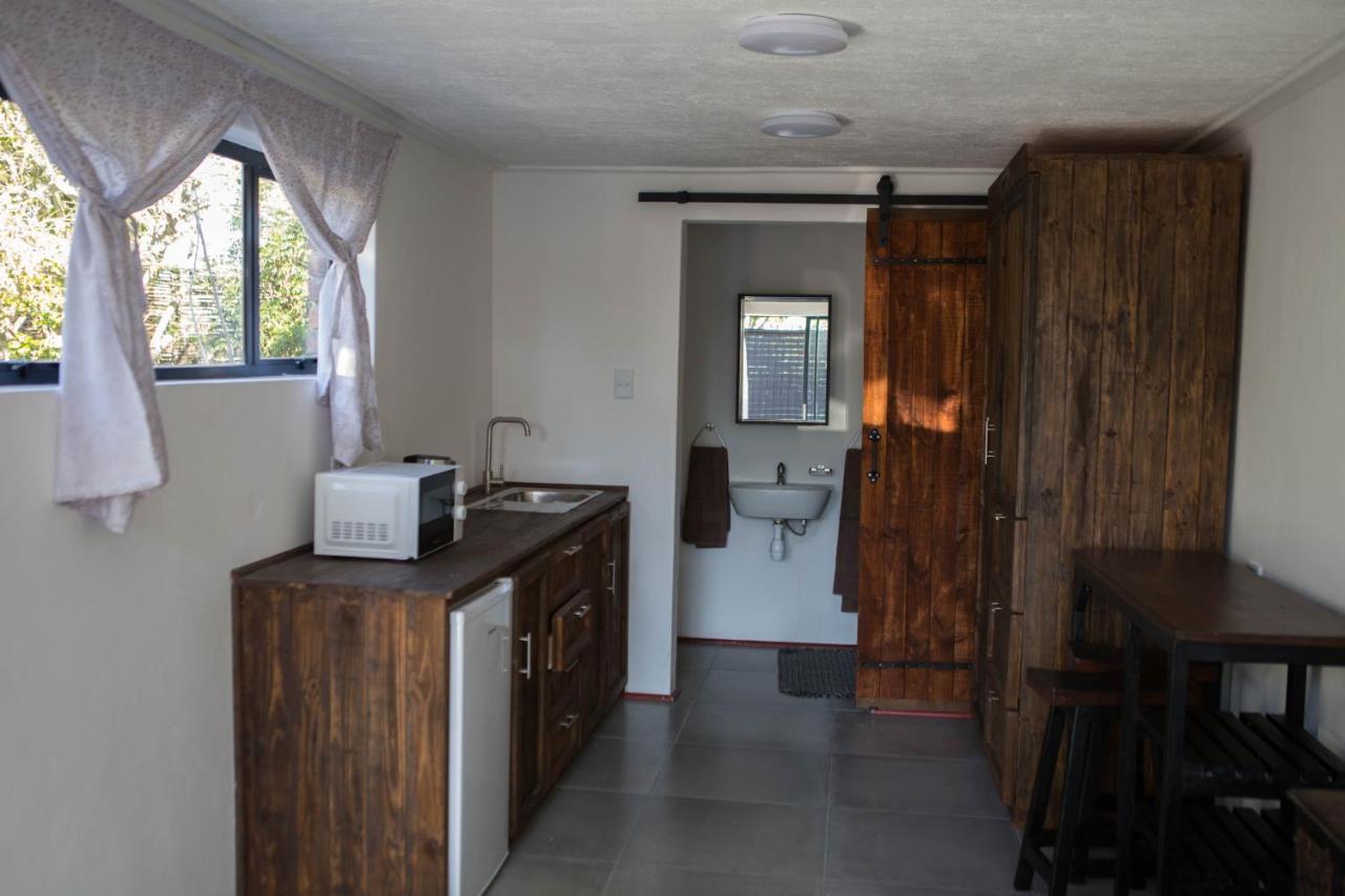 Peaceful 1-Bedroom Flatlet, 10 Min From The Beach Cape Town Exterior photo