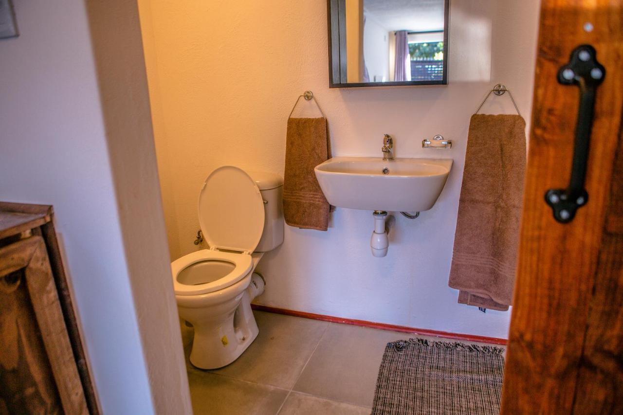 Peaceful 1-Bedroom Flatlet, 10 Min From The Beach Cape Town Exterior photo